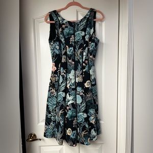 Sleeveless dress